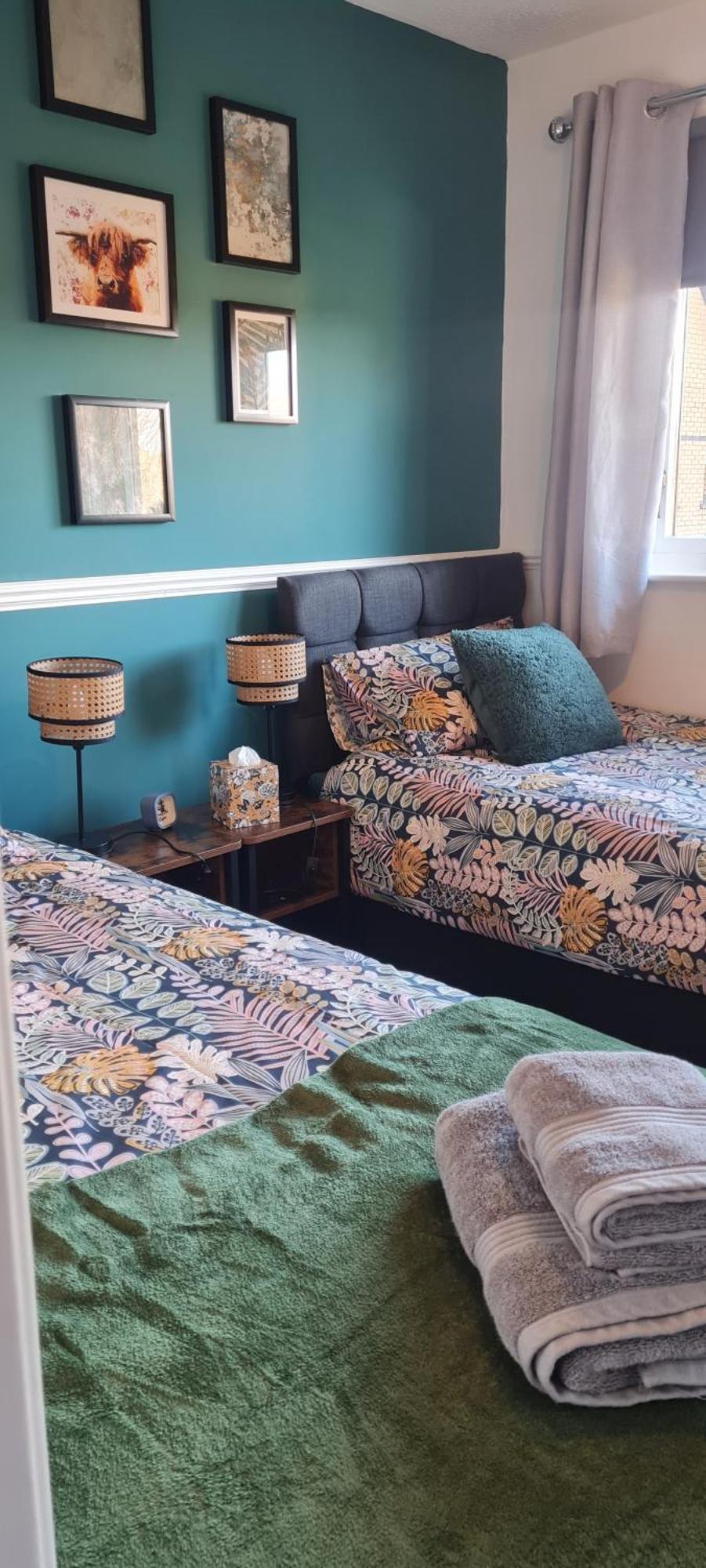 Stylish Home In Linlithgow With Free Parking Экстерьер фото